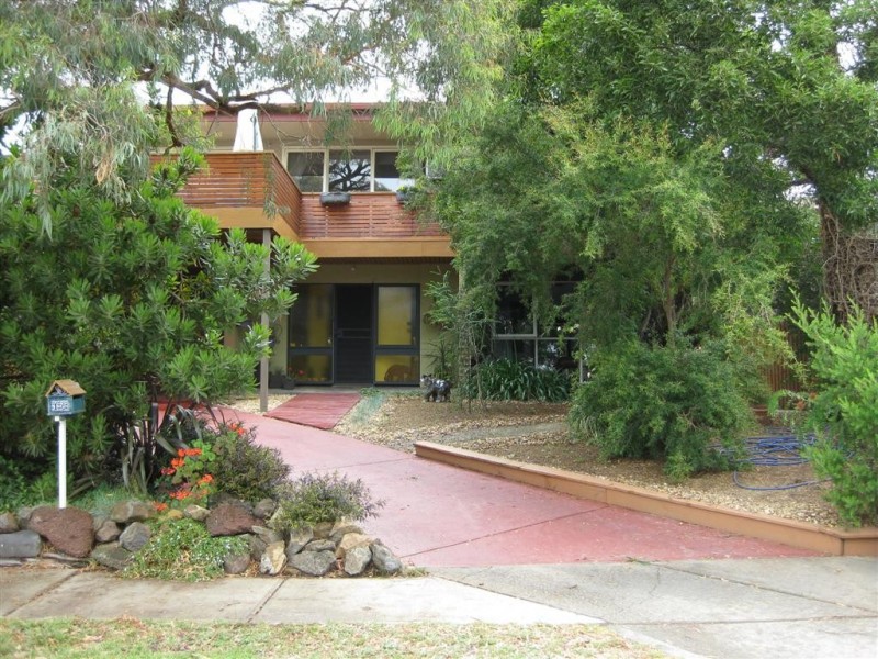 16 Roslyn Street, Somerville VIC 3912