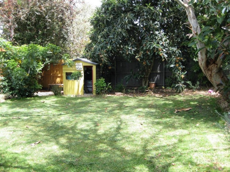 16 Roslyn Street, Somerville VIC 3912