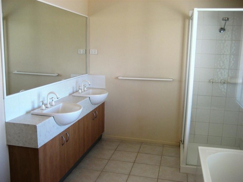 U22/95 Ashleigh Avenue, Frankston VIC 3199