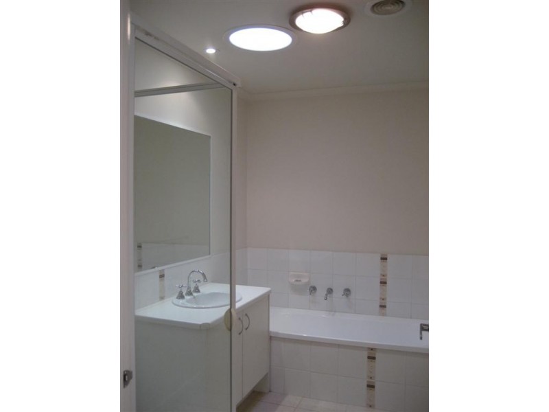 11/10 Hall Road, Carrum Downs VIC 3201