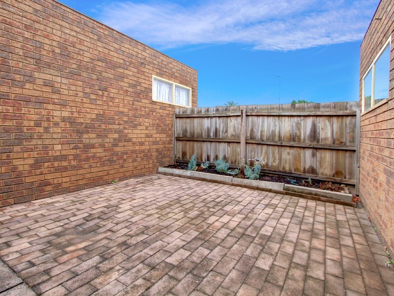 1/11 Hillcrest Road, Frankston VIC 3199