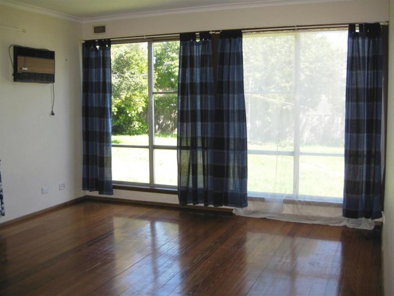 64 Forest Drive, Frankston North VIC 3200