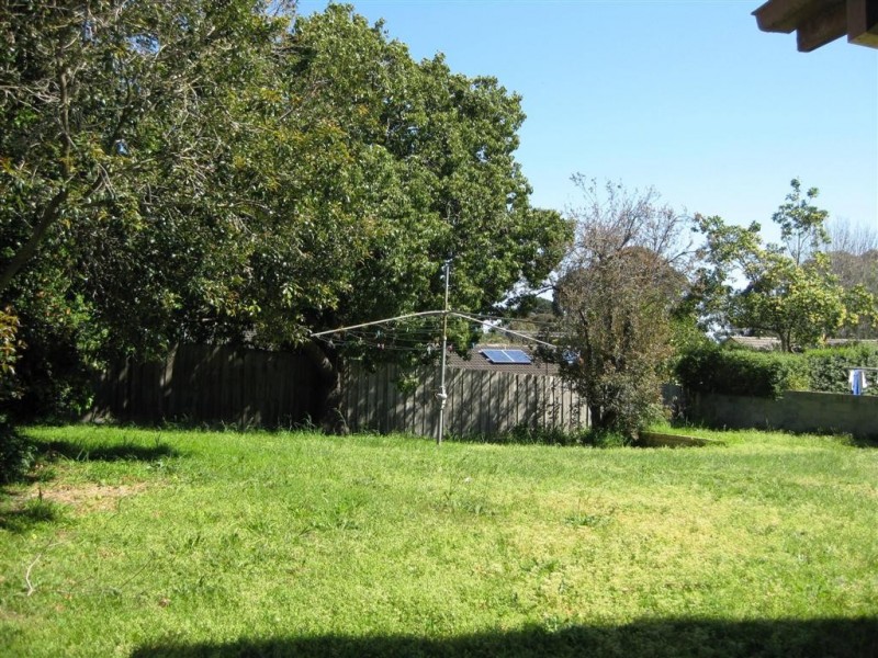 64 Forest Drive, Frankston North VIC 3200