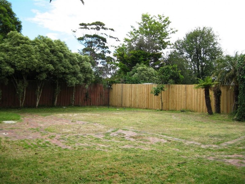 50 Rosslyn Avenue, Seaford VIC 3198