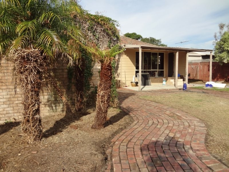 50 Rosslyn Avenue, Seaford VIC 3198
