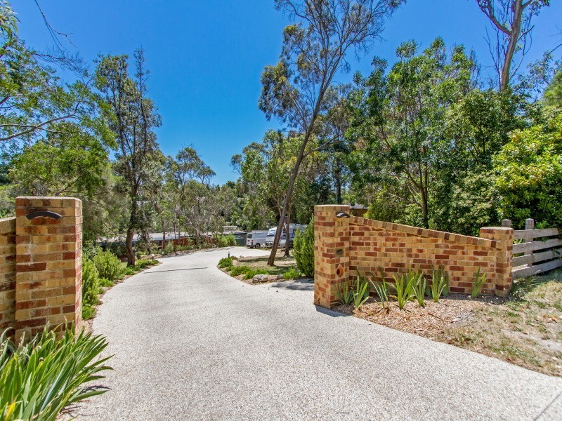 33 Mather Road, Mount Eliza VIC 3930