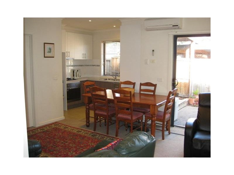 11/33 Deane Street, Frankston VIC 3199
