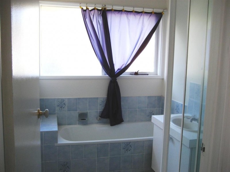 19 Greenwood Drive, Carrum Downs VIC 3201