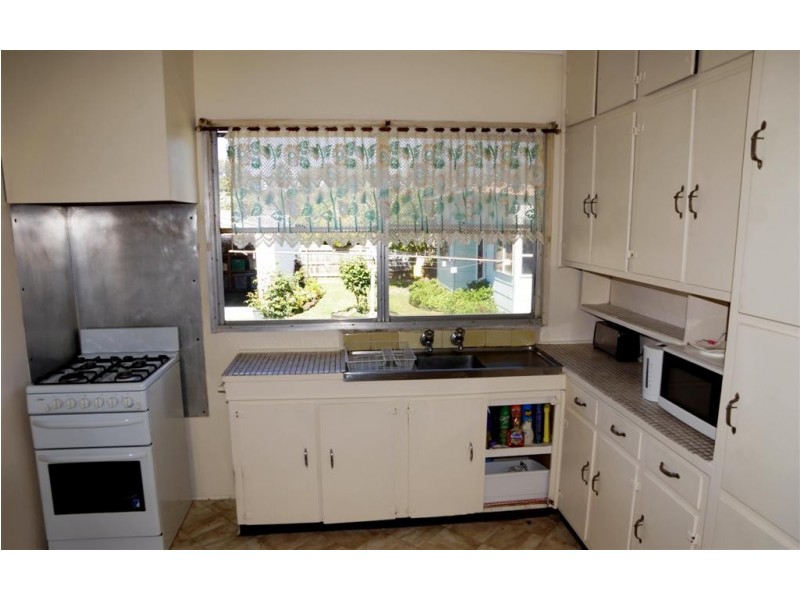 2 Forest Drive, Frankston North VIC 3200