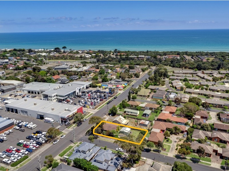 13 Overton Road, Seaford VIC 3198