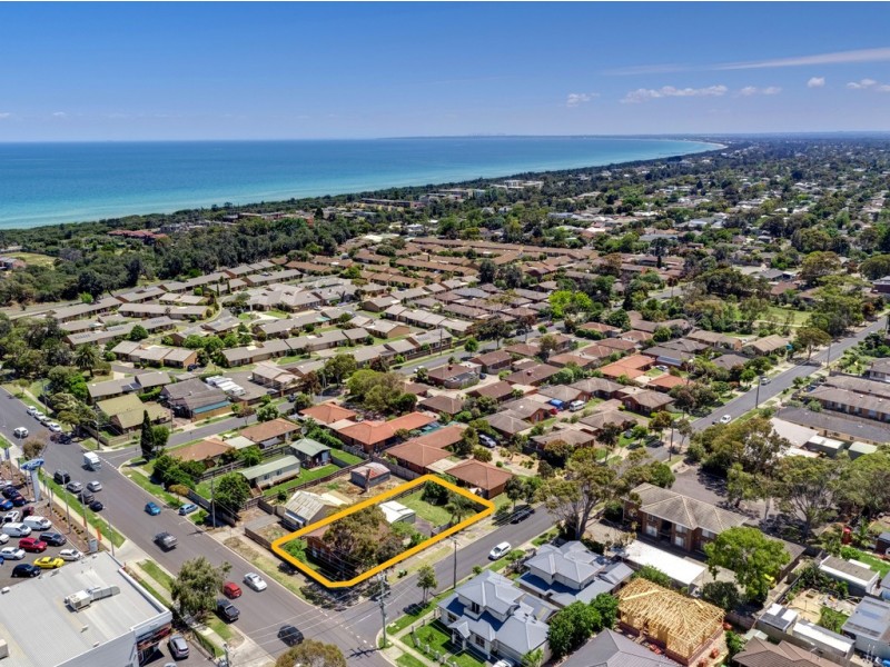 13 Overton Road, Seaford VIC 3198