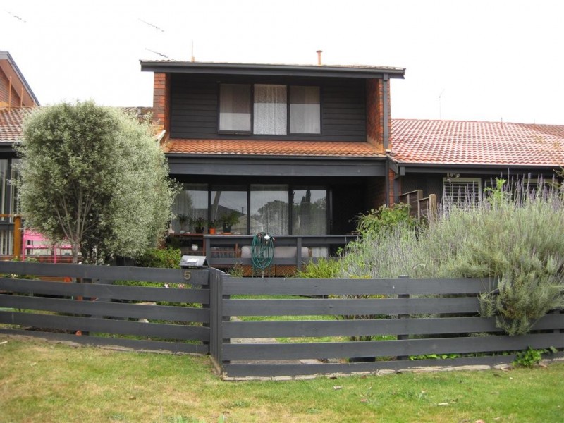5/4 Kenaud Avenue, Mount Eliza VIC 3930