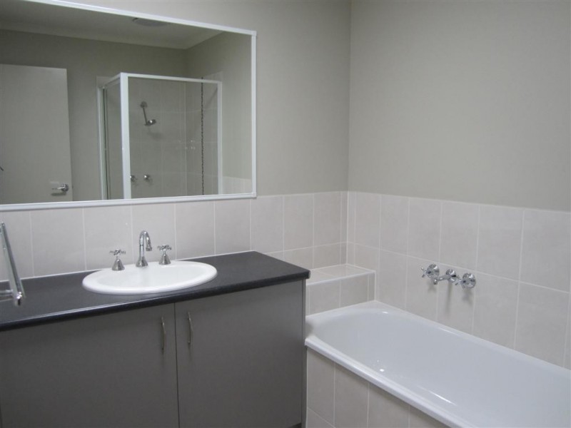 48 Cockatoo Drive, Carrum Downs VIC 3201