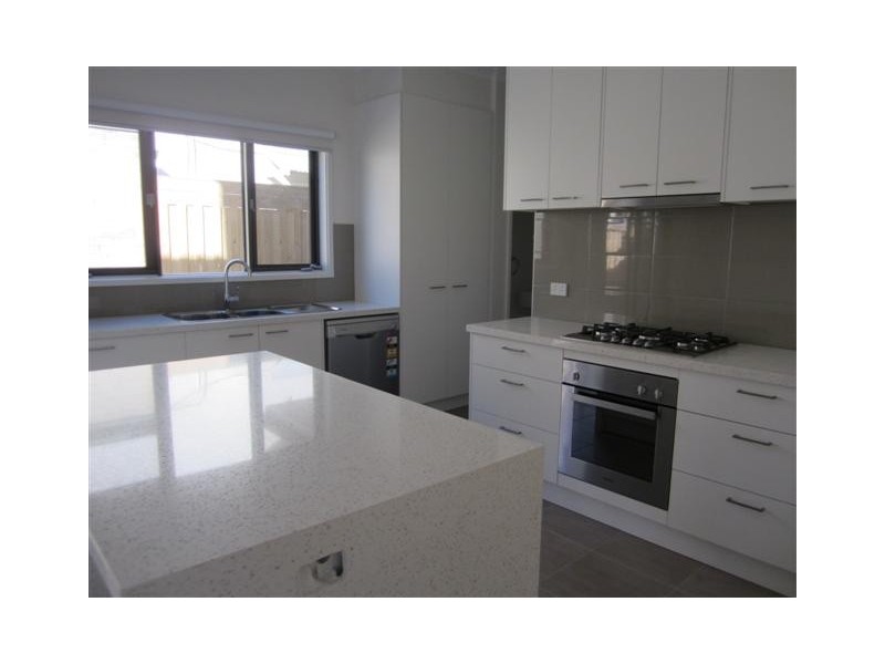 2/30A Williams Street, Frankston VIC 3199