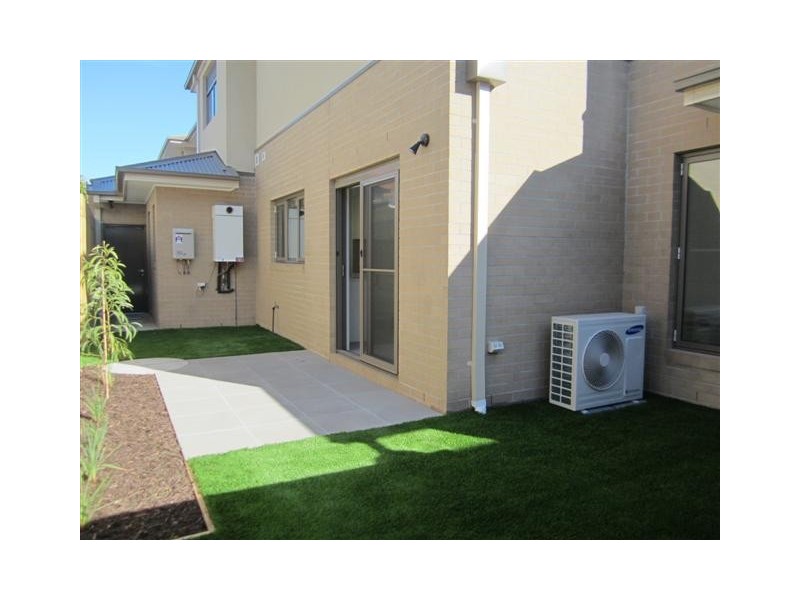 2/30A Williams Street, Frankston VIC 3199