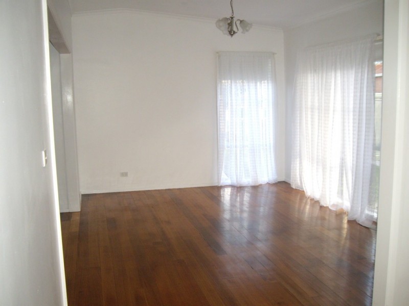 9 Silver Avenue, Frankston North VIC 3200