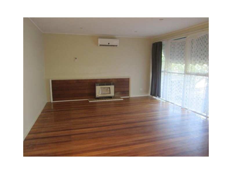 18 Berberis Crescent, Frankston VIC 3199