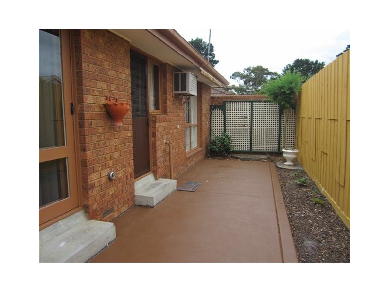 2/16 Bloom Street, Frankston VIC 3199