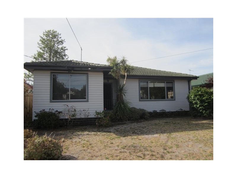 9 Lambert Street, Frankston North VIC 3200