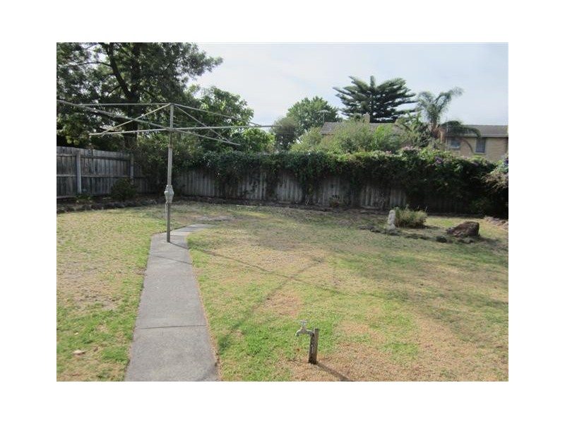 9 Lambert Street, Frankston North VIC 3200