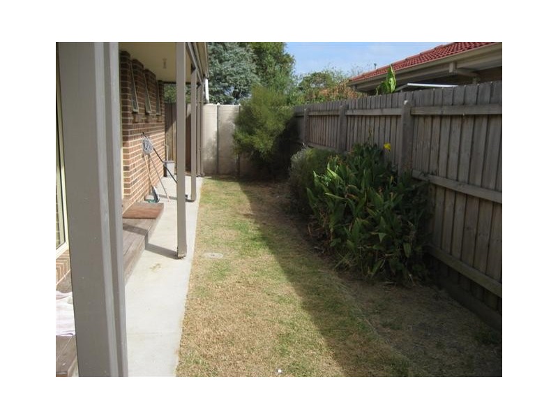 4/27 Cricklewood Avenue, Frankston VIC 3199