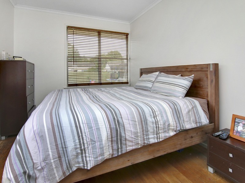 17 Lambert Street, Frankston North VIC 3200