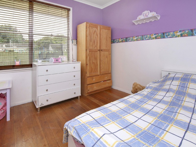 17 Lambert Street, Frankston North VIC 3200