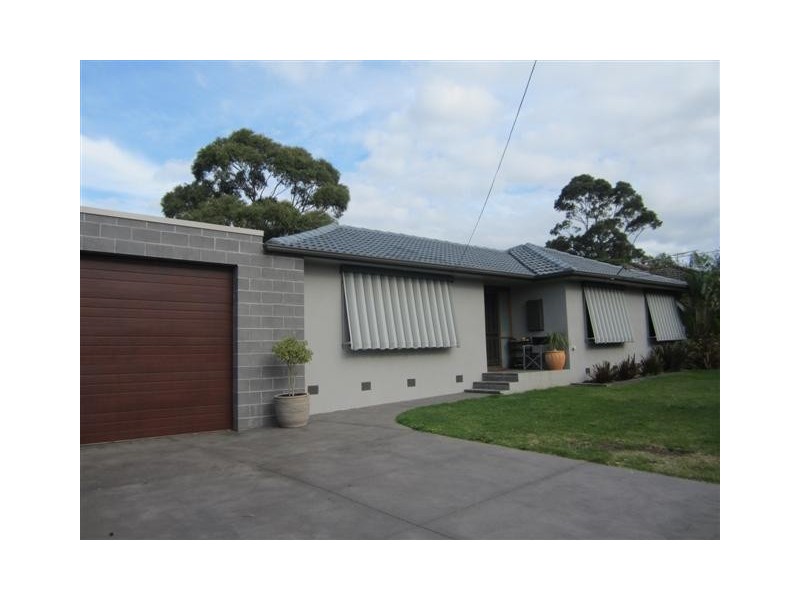 2 Kadina Close, Frankston VIC 3199