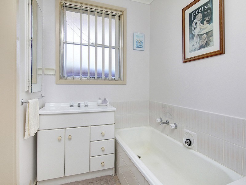 21 Caley Street, Frankston North VIC 3200