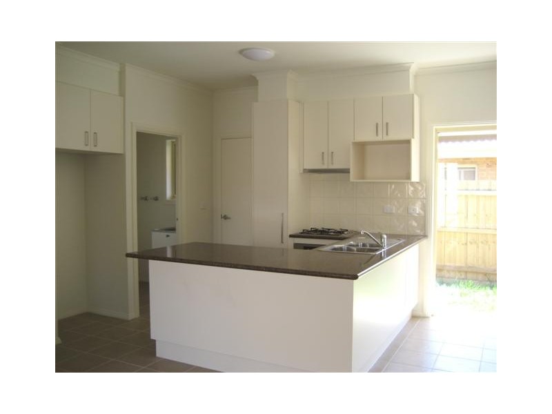 3/27 Cricklewood Avenue, Frankston VIC 3199