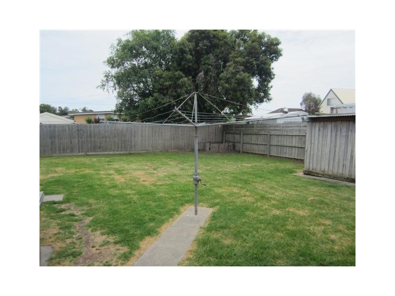 13 Silver Avenue, Frankston North VIC 3200