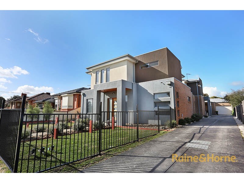 1/112 Cardinal Road, Glenroy VIC 3046