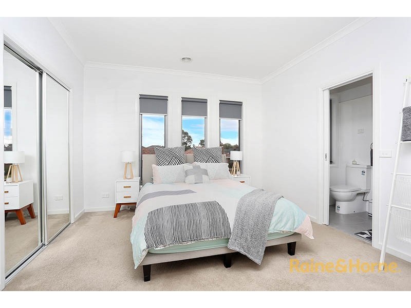 1/112 Cardinal Road, Glenroy VIC 3046