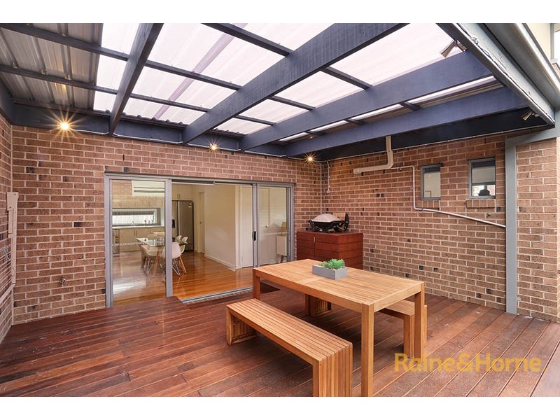 1/112 Cardinal Road, Glenroy VIC 3046