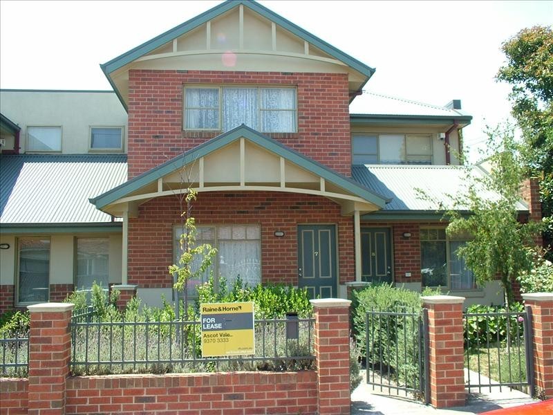 7/348 Buckley Street, Essendon VIC 3040