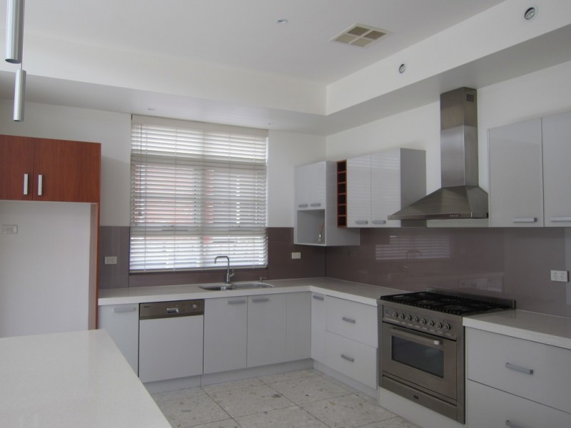 12 Chaucer Street, Moonee Ponds VIC 3039