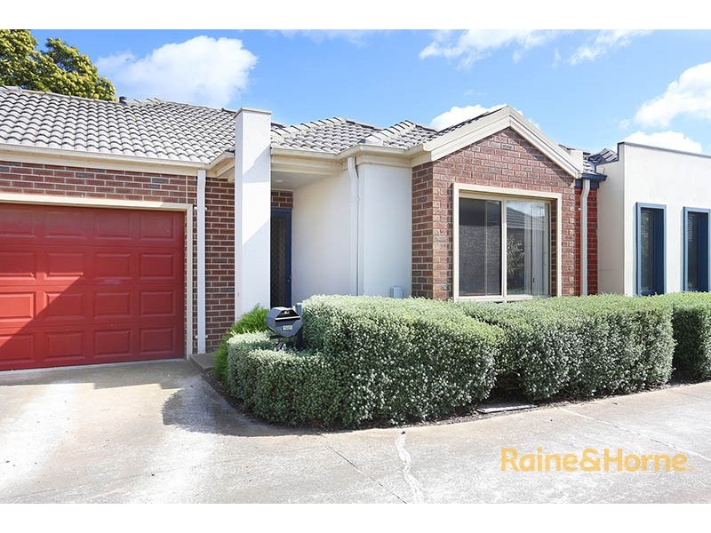 4/15A Hooker Road, Werribee VIC 3030