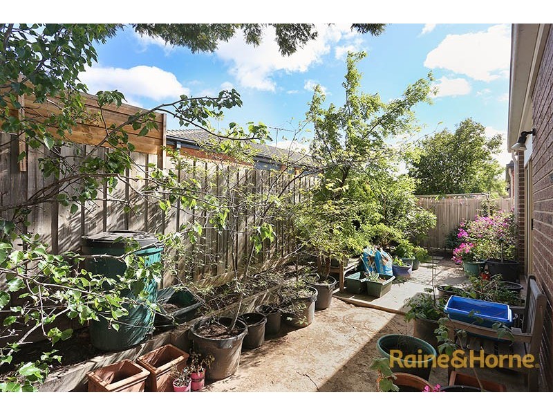 4/15A Hooker Road, Werribee VIC 3030