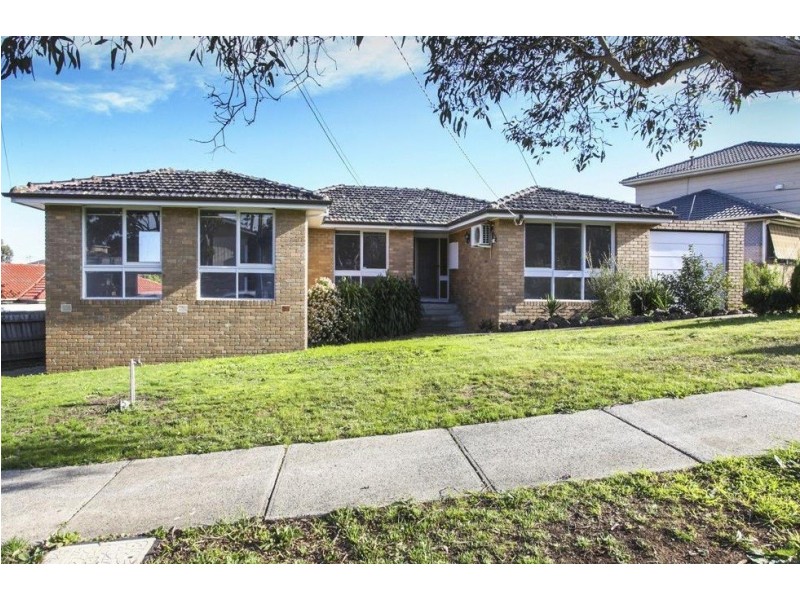 8 Kingsmere Close, Gladstone Park VIC 3043