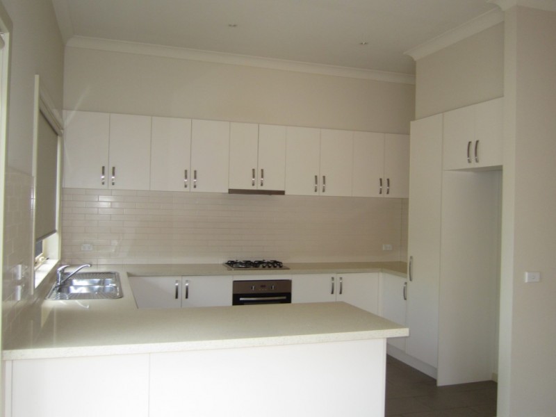 2/40 Campbell Street, Westmeadows VIC 3049