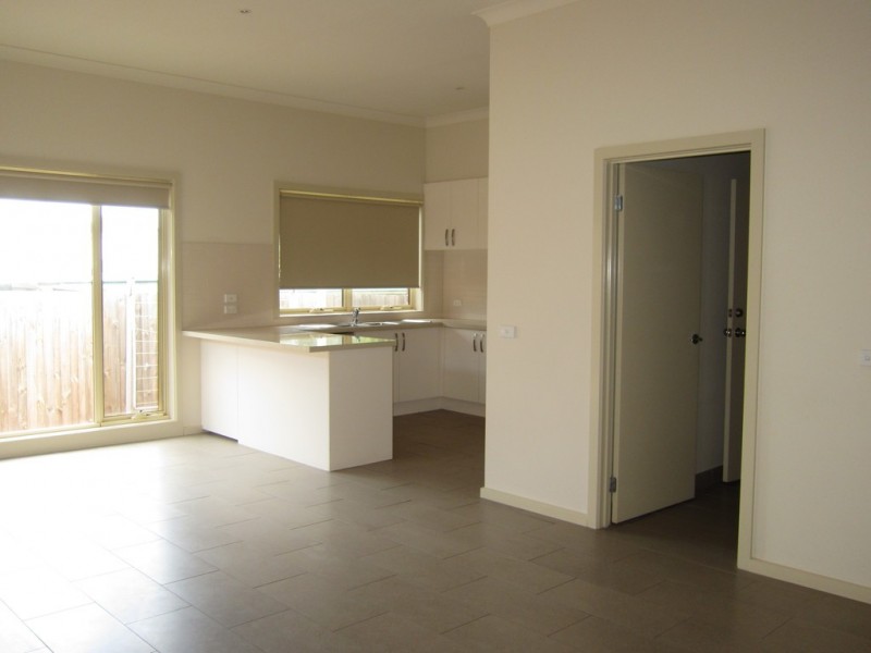 2/40 Campbell Street, Westmeadows VIC 3049