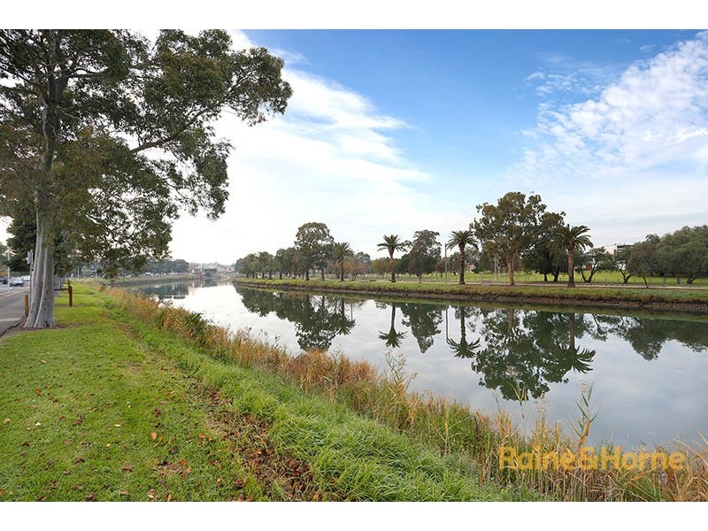 5 Aroona Court, Aberfeldie VIC 3040