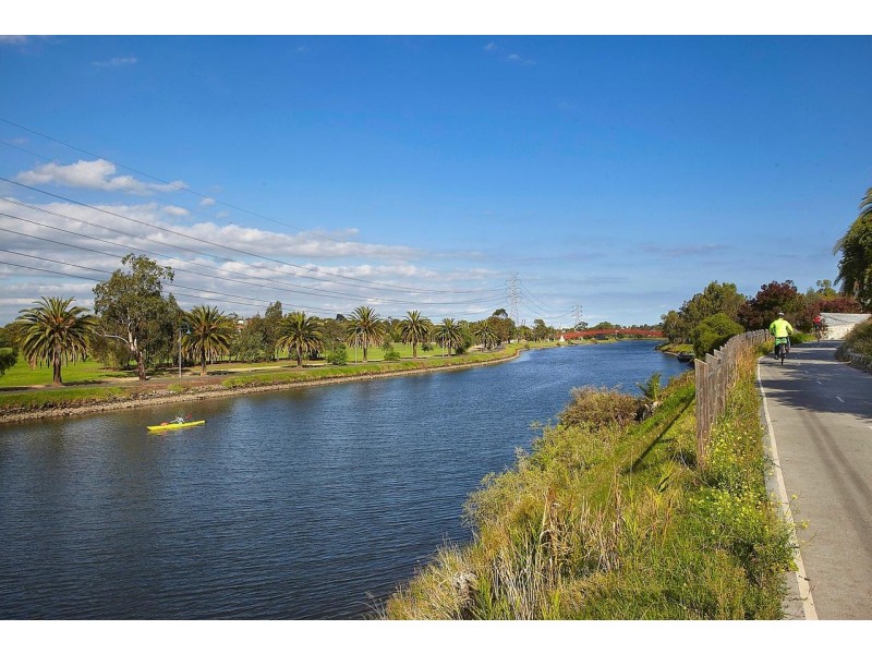 5 Aroona Court, Aberfeldie VIC 3040