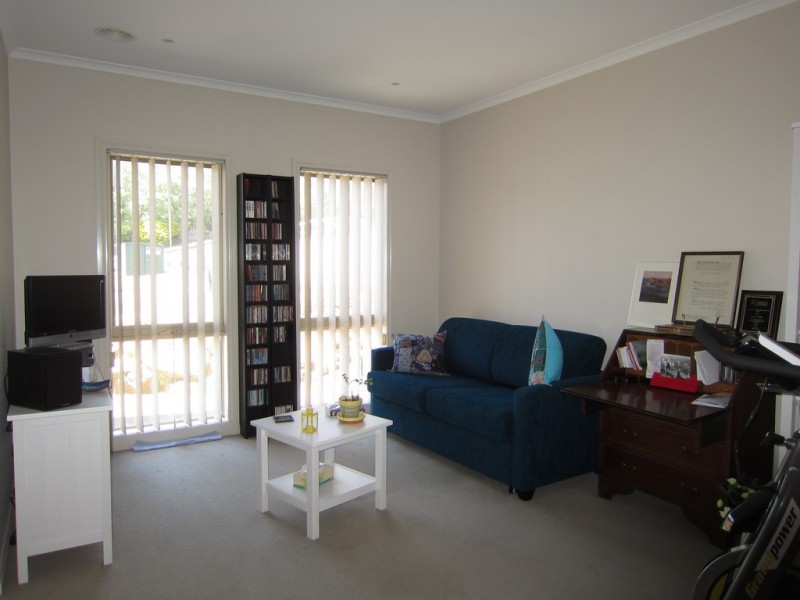 2 Stoney Rise, Maribyrnong VIC 3032