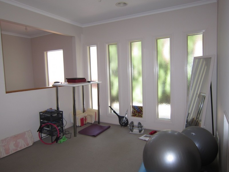 2 Stoney Rise, Maribyrnong VIC 3032