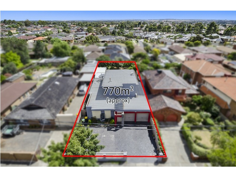 30 Biggs Street, St Albans VIC 3021