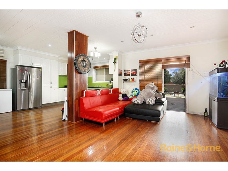 30 Biggs Street, St Albans VIC 3021