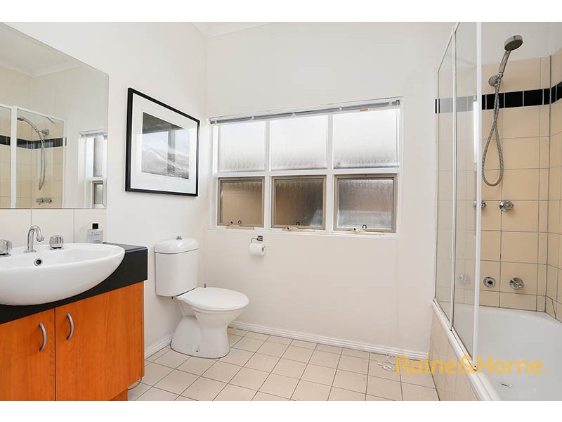 8 Parade Square, Maribyrnong VIC 3032