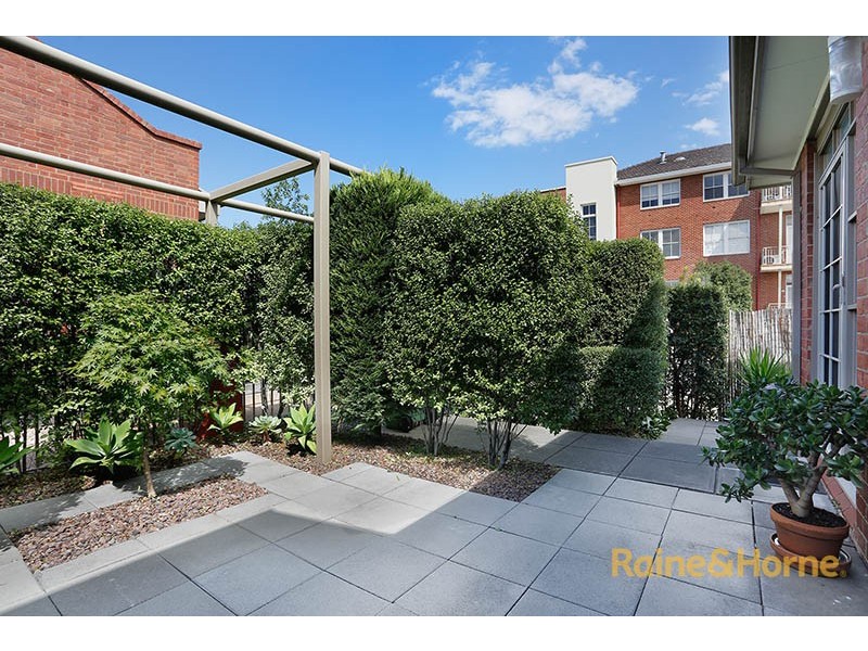 8 Parade Square, Maribyrnong VIC 3032