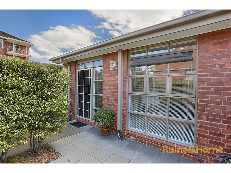 8 Parade Square, Maribyrnong VIC 3032